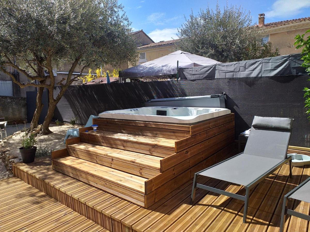 Deux M Bed and Breakfast Villes-sur-Auzon Esterno foto