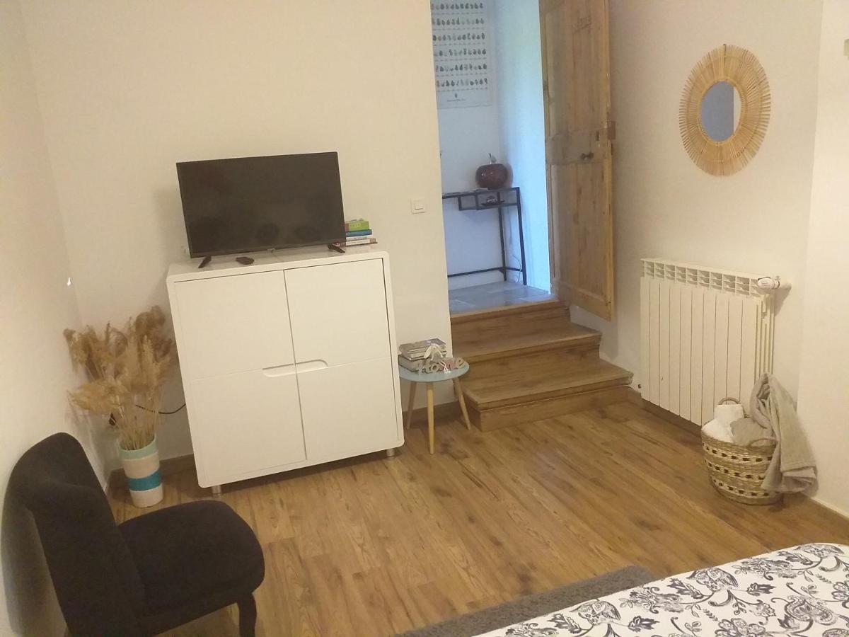 Deux M Bed and Breakfast Villes-sur-Auzon Esterno foto