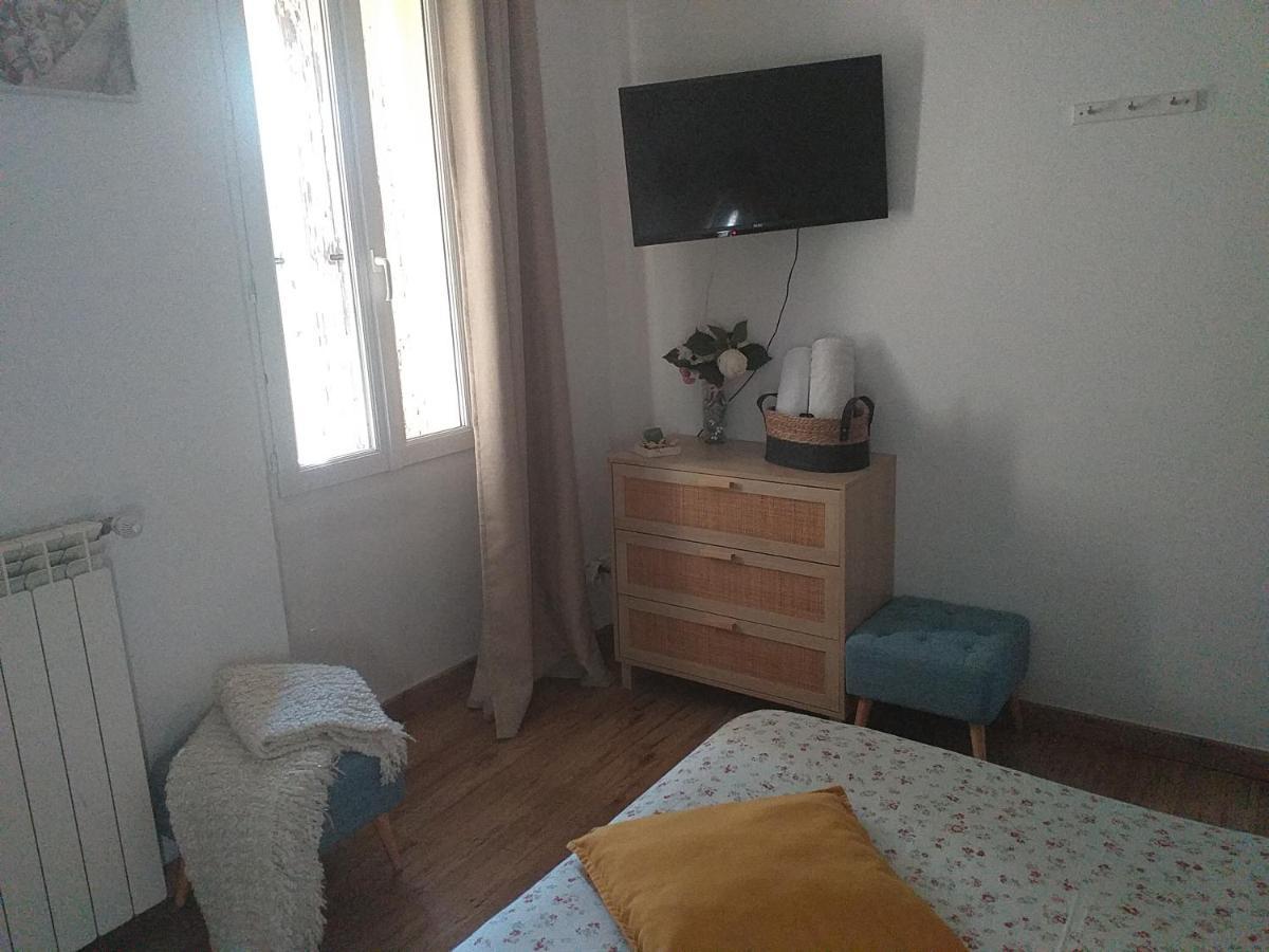 Deux M Bed and Breakfast Villes-sur-Auzon Esterno foto